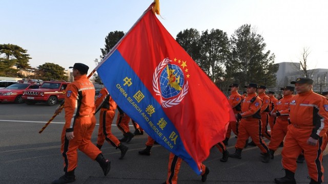 中国救援队赴土耳其实施国际救援