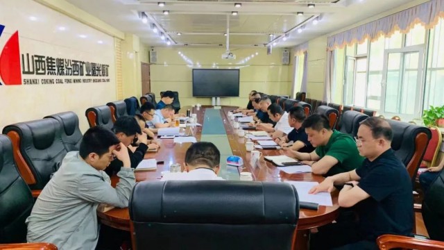 吕梁市应急管理局局长李永胜&ldquo;四不两直&rdquo;检查煤矿安全生产工作